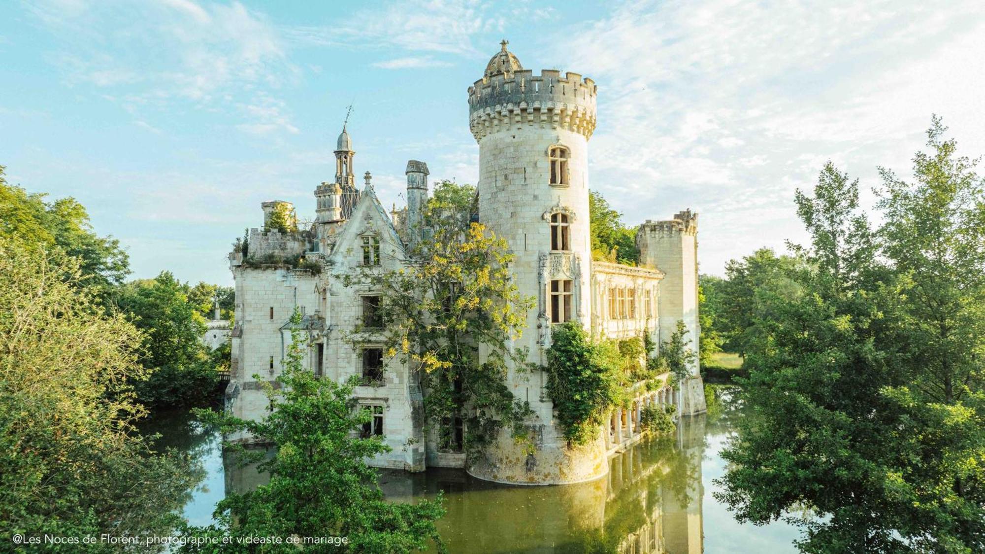 Ecolodges De Reve Dans Un Chateau De Conte De Fees Les-Trois-Moutiers ภายนอก รูปภาพ
